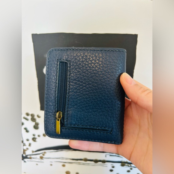 ❌SOLD ❌ Cow Hide Leather Fossil Wallet - Picture 5 of 5